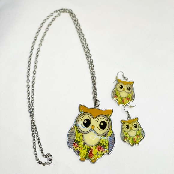 Owl Necklace & Earrings Set Owl Pendant Floral design - Picture 1 of 9